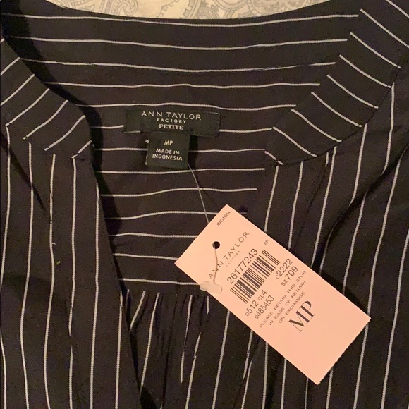 NWT Striped Ann Taylor Button Down - Picture 3 of 6